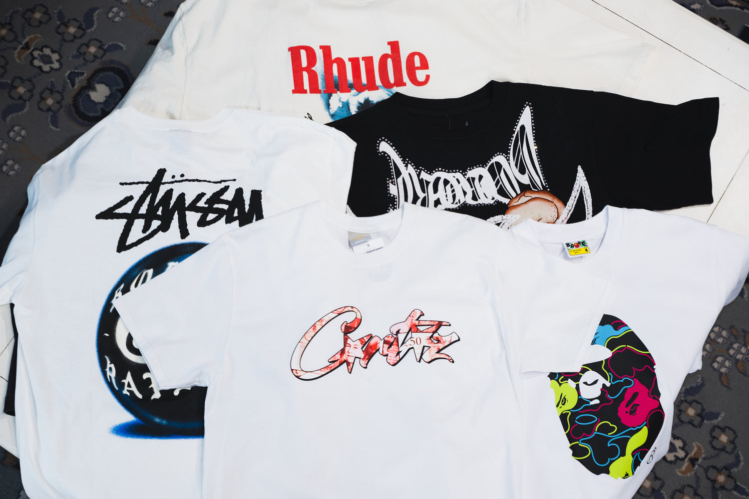 Clothing (Supreme, Bape, Essentials, Fear of God and MORE)