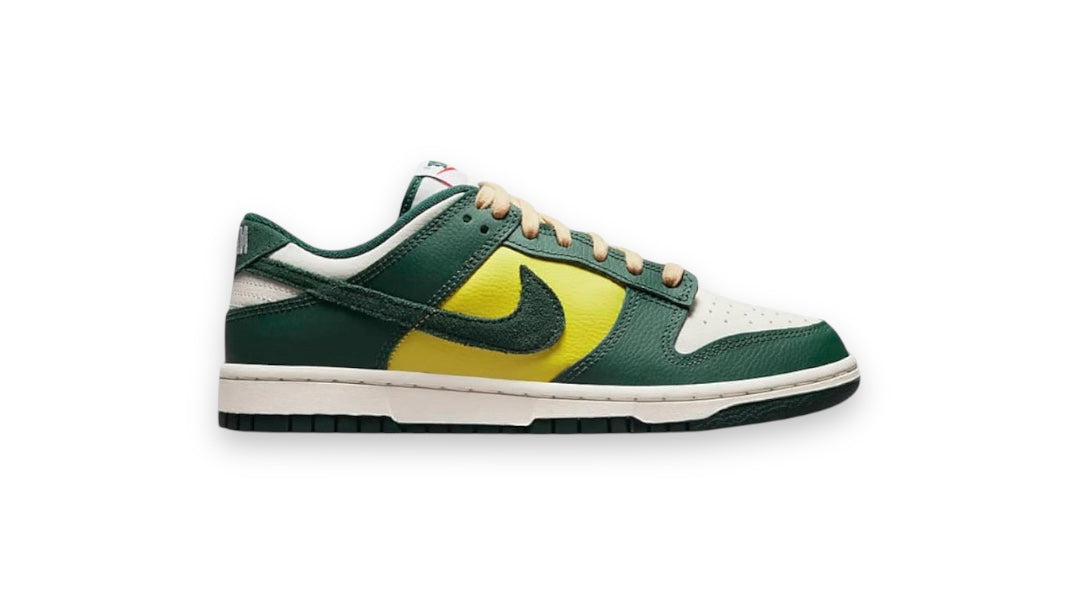 Nike Dunk Low SE "Noble Green" W
