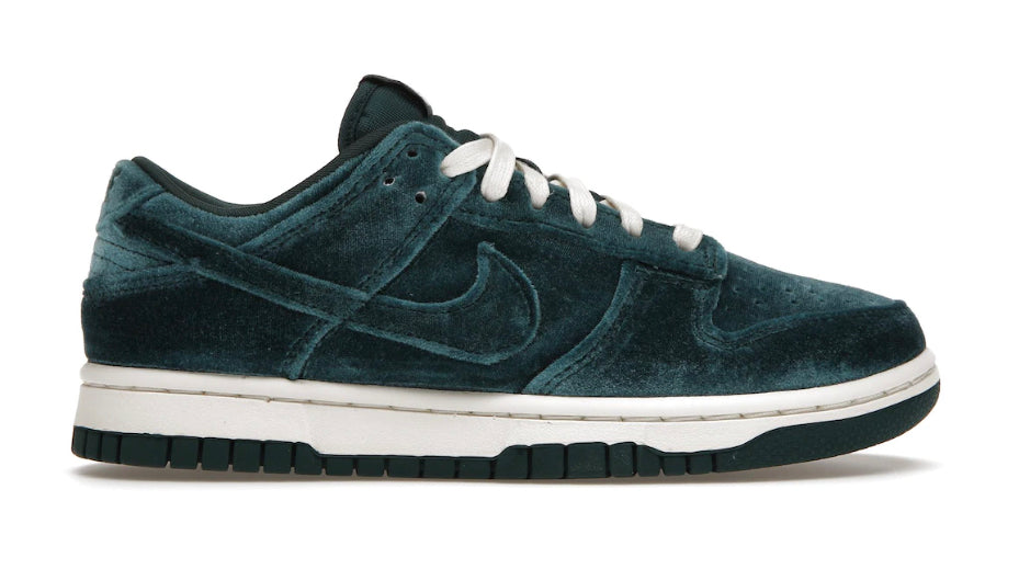 Nike on sale sb velvet