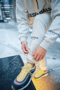 Heaters (Collaborations: Off-white, Travis Scott, Sean Wotherspoon and MORE)