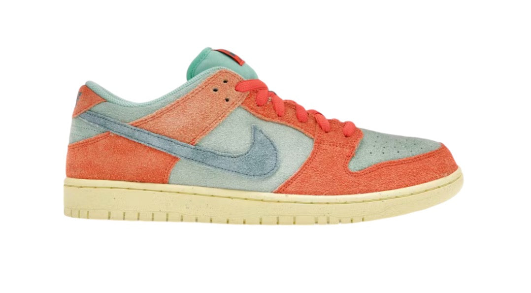 Nike SB Dunk Low "Orange Emerald Rise"