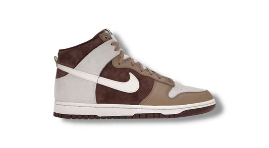 Nike Dunk High "Light Chocolate"