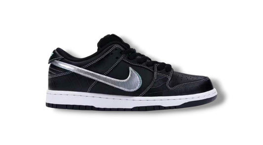 Diamond Supply Co. x Nike SB Dunk Low "Black"