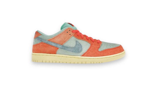 Nike SB Dunk Low "Orange Emerald Rise"