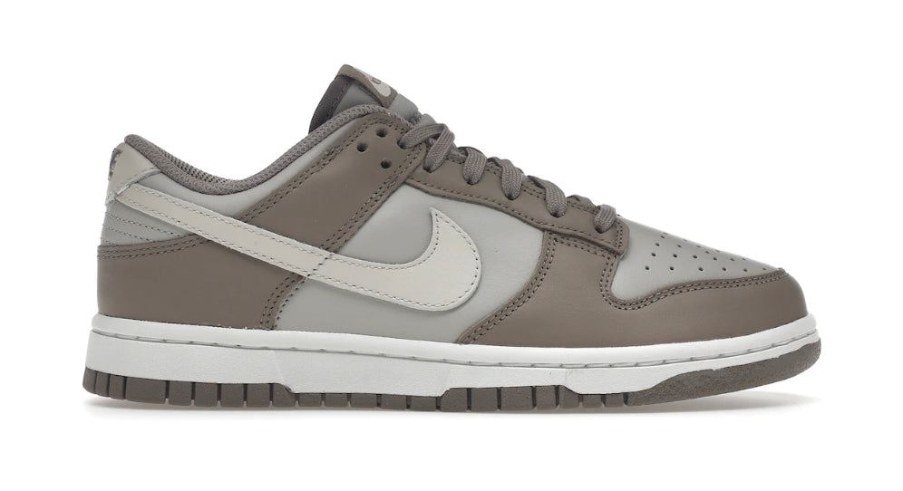 Nike Dunk Low "Bone Beige" W