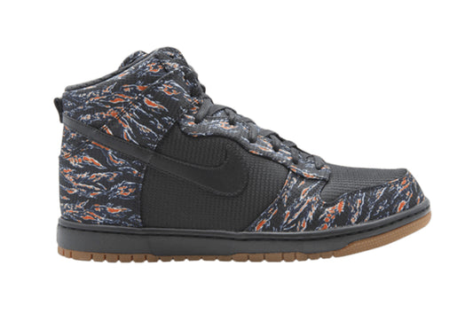 Nike Dunk High "Supreme Futura"