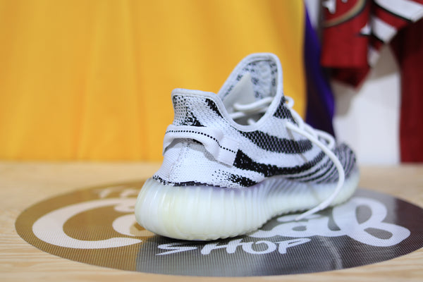 Adidas Yeezy Boost 350 "Zebra" USED