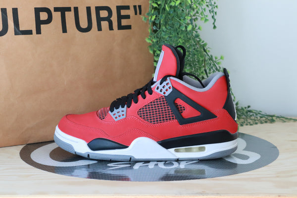 Jordan 4 "Toro Bravo" (USED)