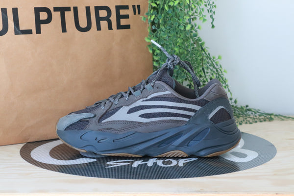 Yeezy 700 V2 "Geode" (USED) (REP BOX)